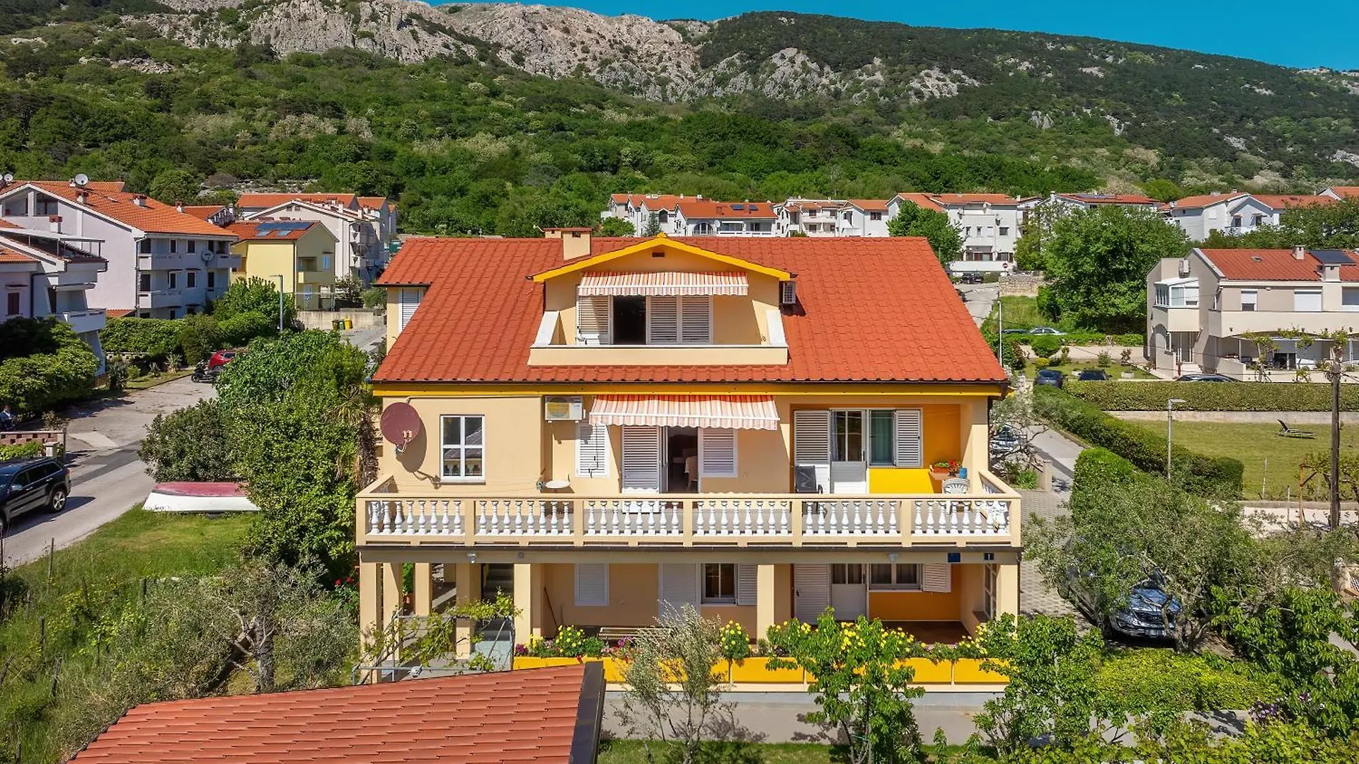 בית הארחה באסקה Apartments & Room Jagoda