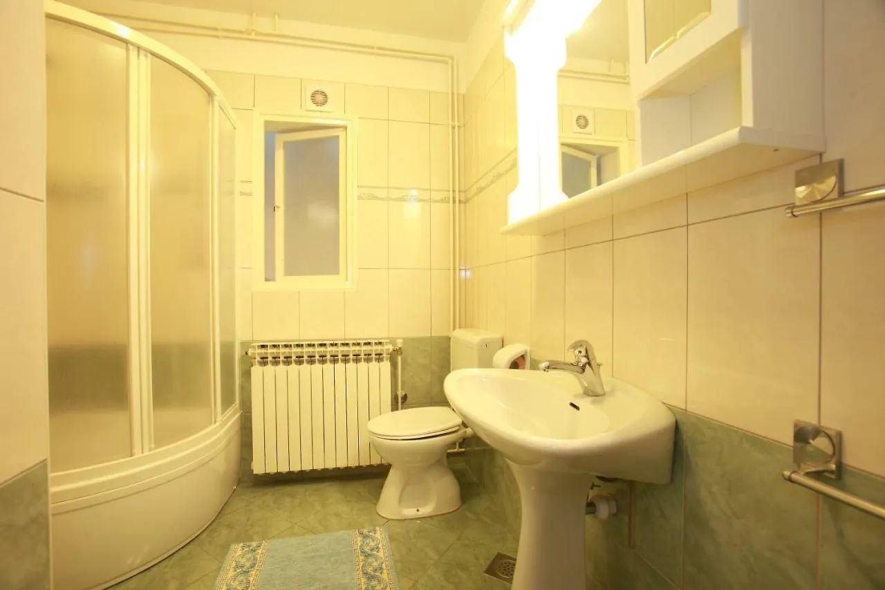 באסקה Apartments & Room Jagoda 3*,