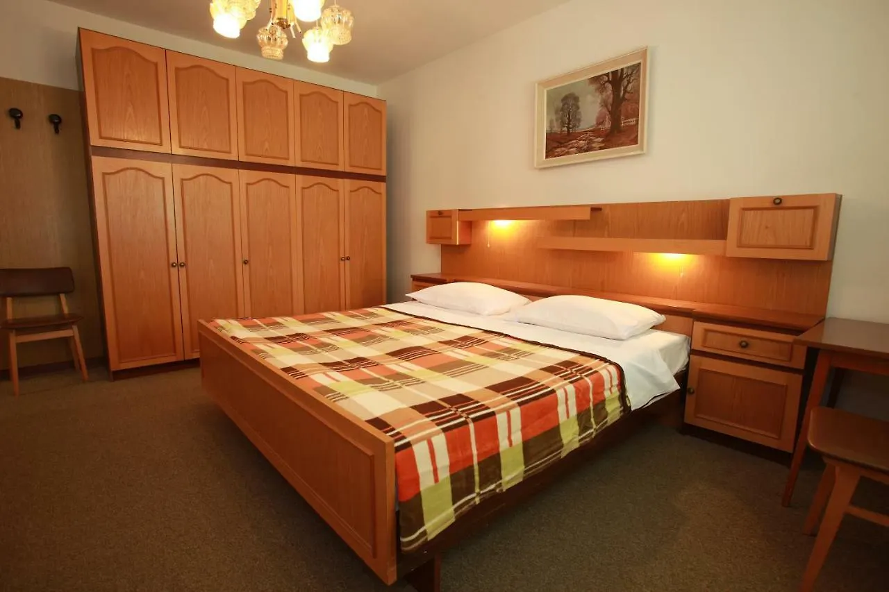 *** בית הארחה באסקה Apartments & Room Jagoda קרואטיה