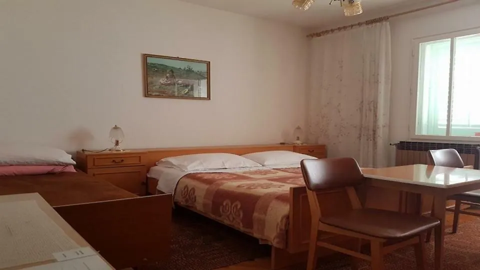 *** בית הארחה באסקה Apartments & Room Jagoda קרואטיה