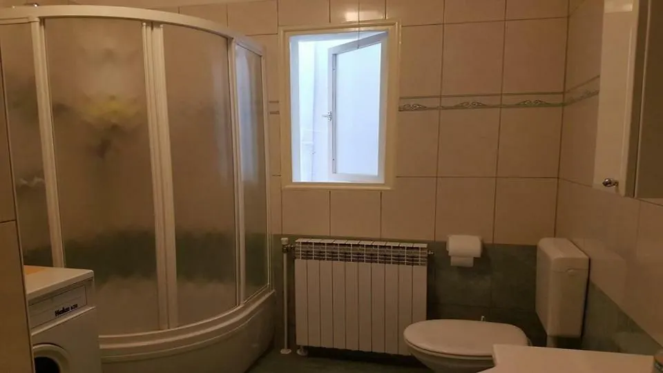 בית הארחה באסקה Apartments & Room Jagoda